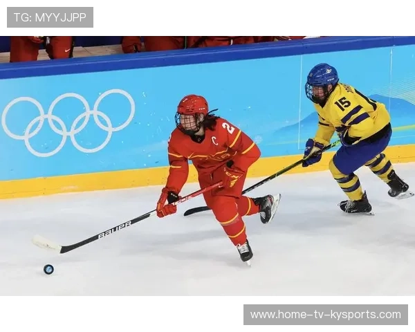 冰壶队队长擦冰太猛摔了个四脚朝天